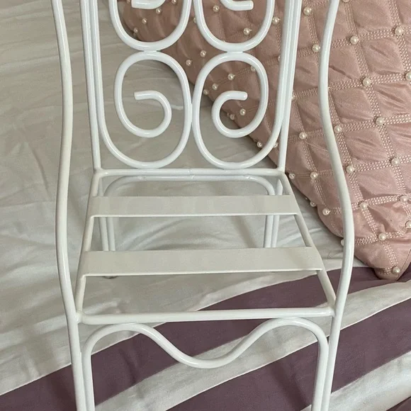 American Girl Samantha Parkington’s Tea Set Metal Chair - Picture 4 of 5